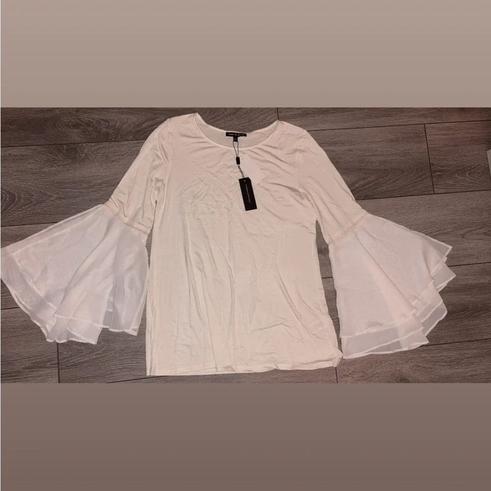 Cable & Gauge Medium Ivory Flares Long Sleeved Blouse Dressy New W/ Tags
